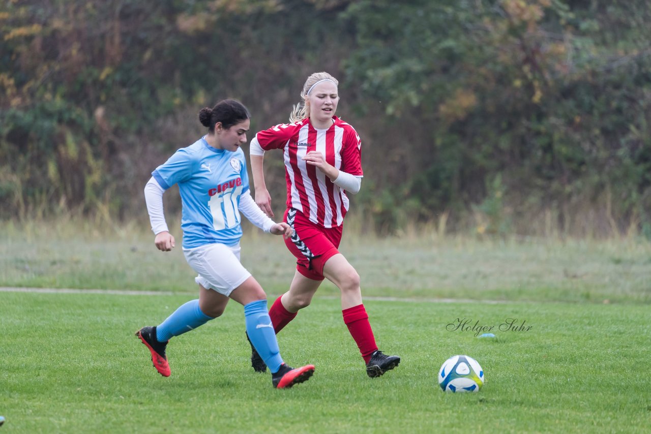 Bild 139 - wBJ TuS Tensfeld - SV Fortuna St. Juergen